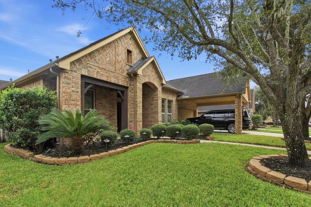 Photo of 2511 Slice Right Circle, Houston, TX 77089 (MLS # 87792374)