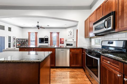 Tiny photo for 5723 Petty Street, Houston, TX 77007 (MLS # 94793478)