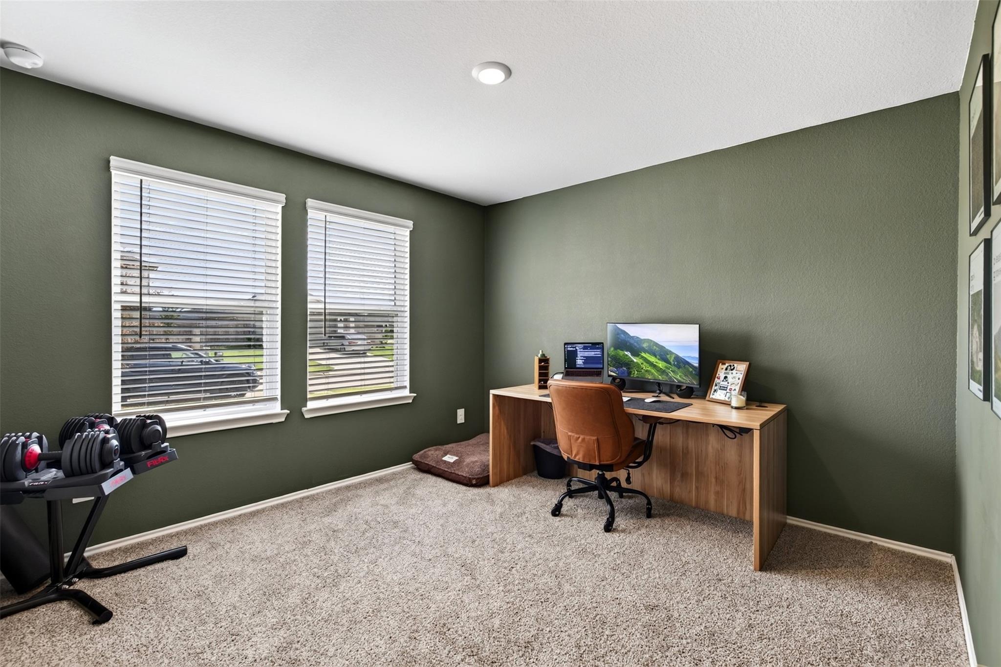 40935 Seasoned Oak Lane