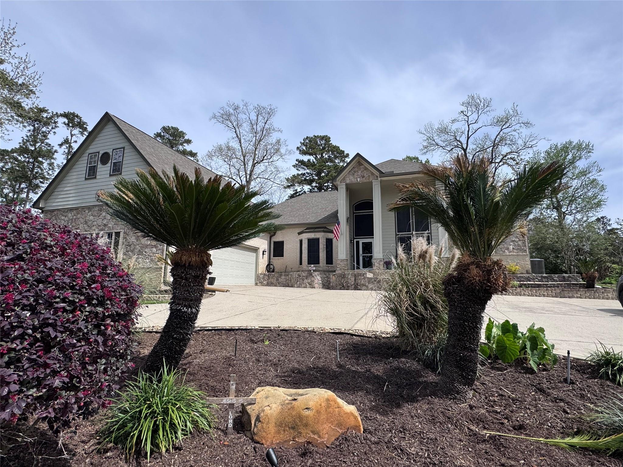 707 Fairway Oaks