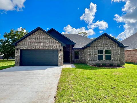 Homes For Sale - 1003 S Anderson Street<br/> Angleton, TX 77515