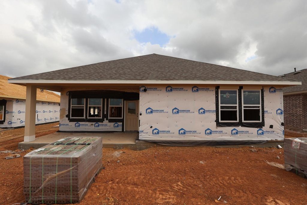 Photo of 7726 Jade Crest Drive, Angleton, TX 77515 (MLS # 77291414)