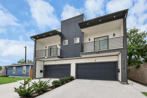 Photo of 837 W Little York Road #1, Houston, TX 77091 (MLS # 42333083)