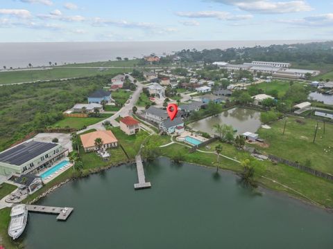 242 Debbie Lane Dickinson TX 77539