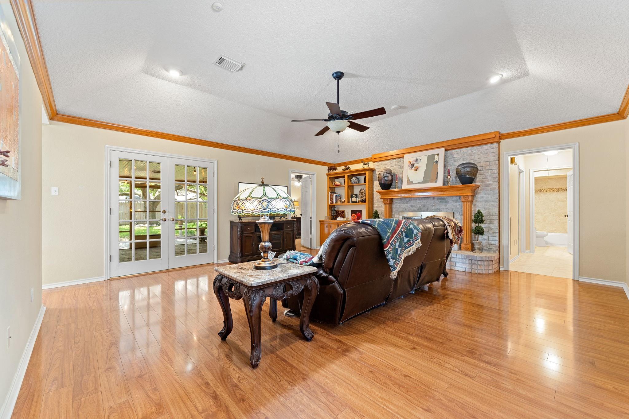 1506 Oak Hollow Drive