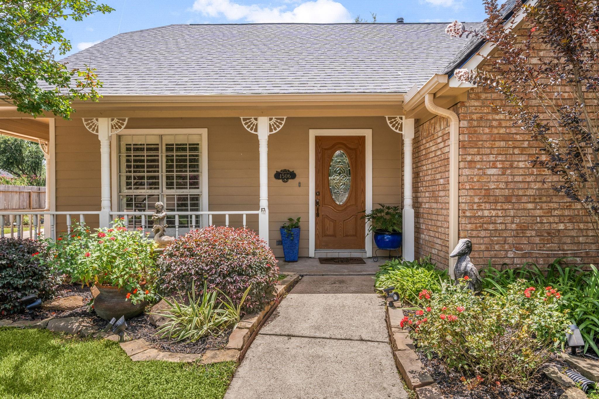 1506 Oak Hollow Drive