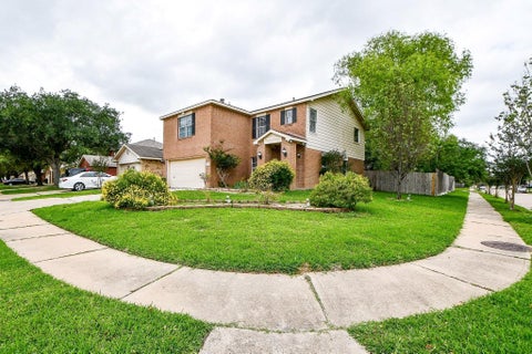 Homes For Sale - 17102 Coventry Park Drive<br/> Houston, TX 77084