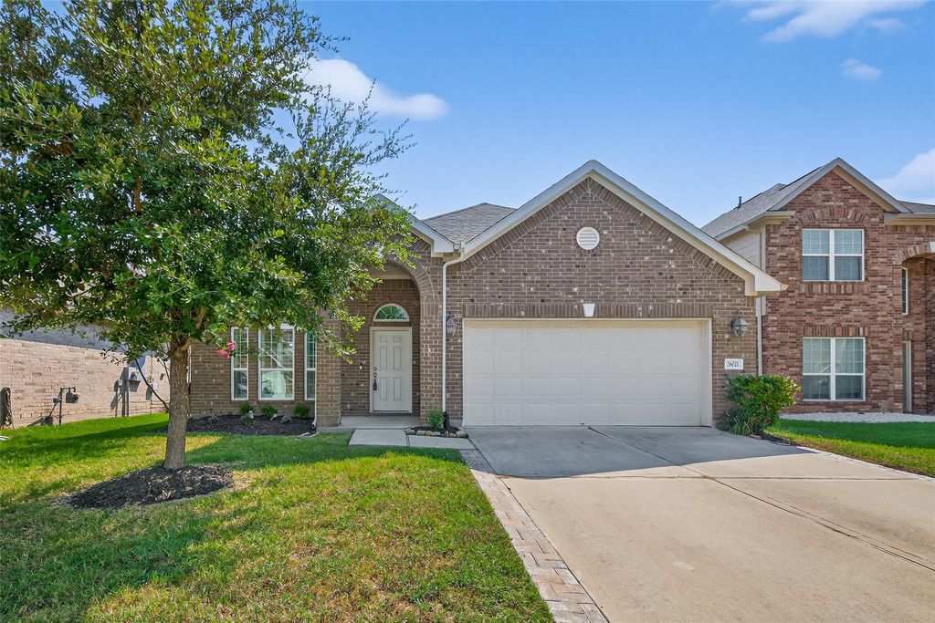 Photo of 26021 Hasting Ridge Lane, Kingwood, TX 77339 (MLS # 64847530)