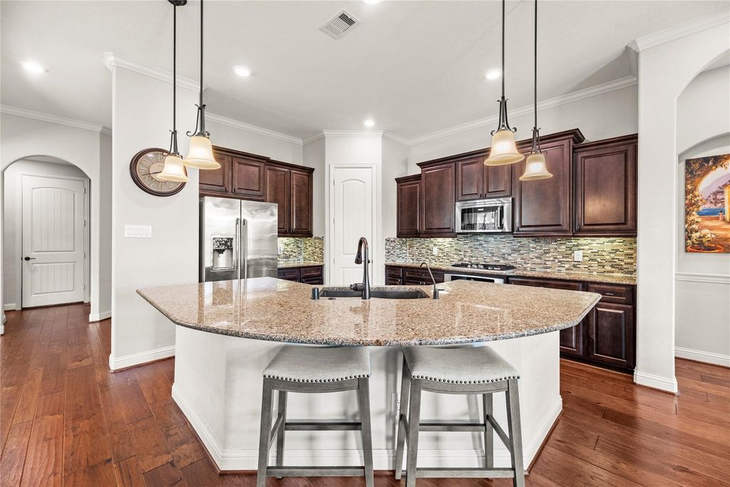 Photo of 6407 Sunstone Falls Lane, Katy, TX 77493 (MLS # 12638442)