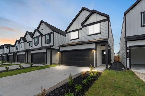 Tiny photo for 3221 Rainwood Gate Drive, Houston, TX 77047 (MLS # 61242806)