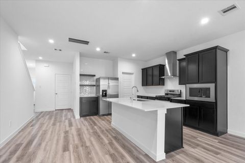 Tiny photo for 3221 Rainwood Gate Drive, Houston, TX 77047 (MLS # 61242806)