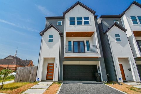Photo of 2620 Mcilhenny Street, Houston, TX 77004 (MLS # 41098123)