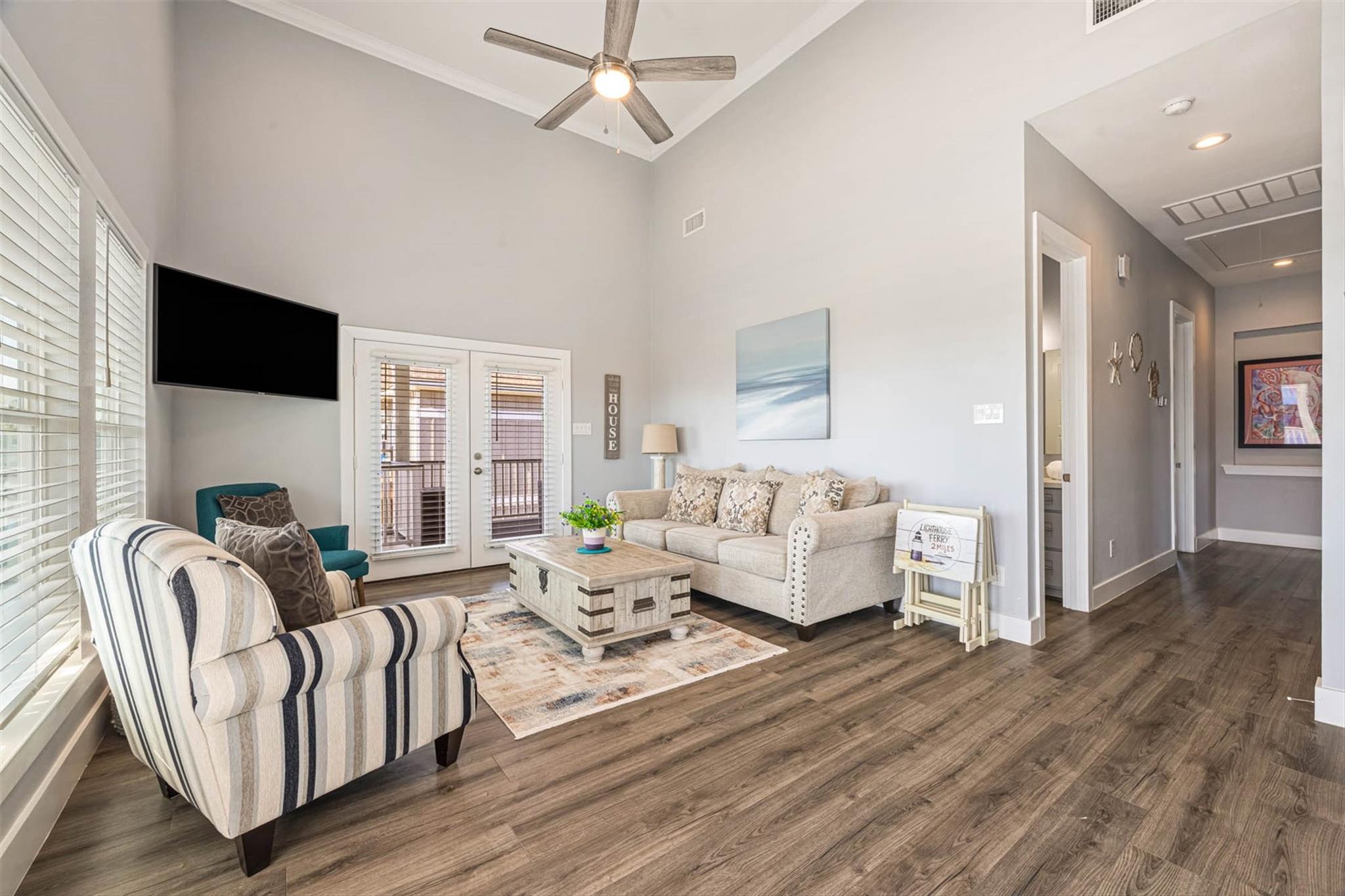 3931 Laguna Drive