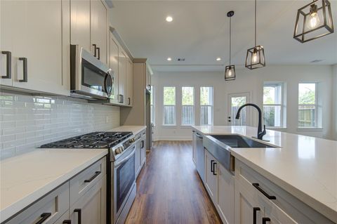 Tiny photo for 1106 Paul Quinn Street #B, Houston, TX 77091 (MLS # 930481)