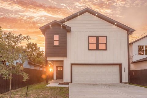 Photo of 8136 Chateau Street, Houston, TX 77028 (MLS # 88464781)