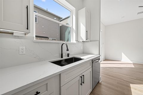 Tiny photo for 953 Highland Light Lane, Houston, TX 77091 (MLS # 66773508)