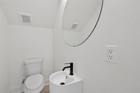 Tiny photo for 953 Highland Light Lane, Houston, TX 77091 (MLS # 66773508)