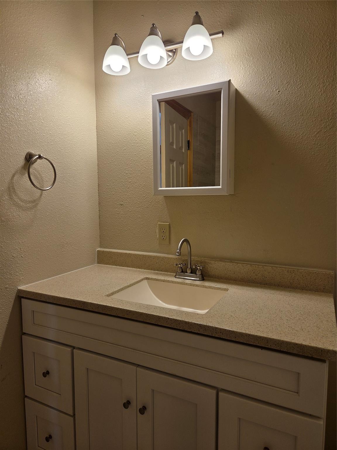 2185 Cashmere Avenue