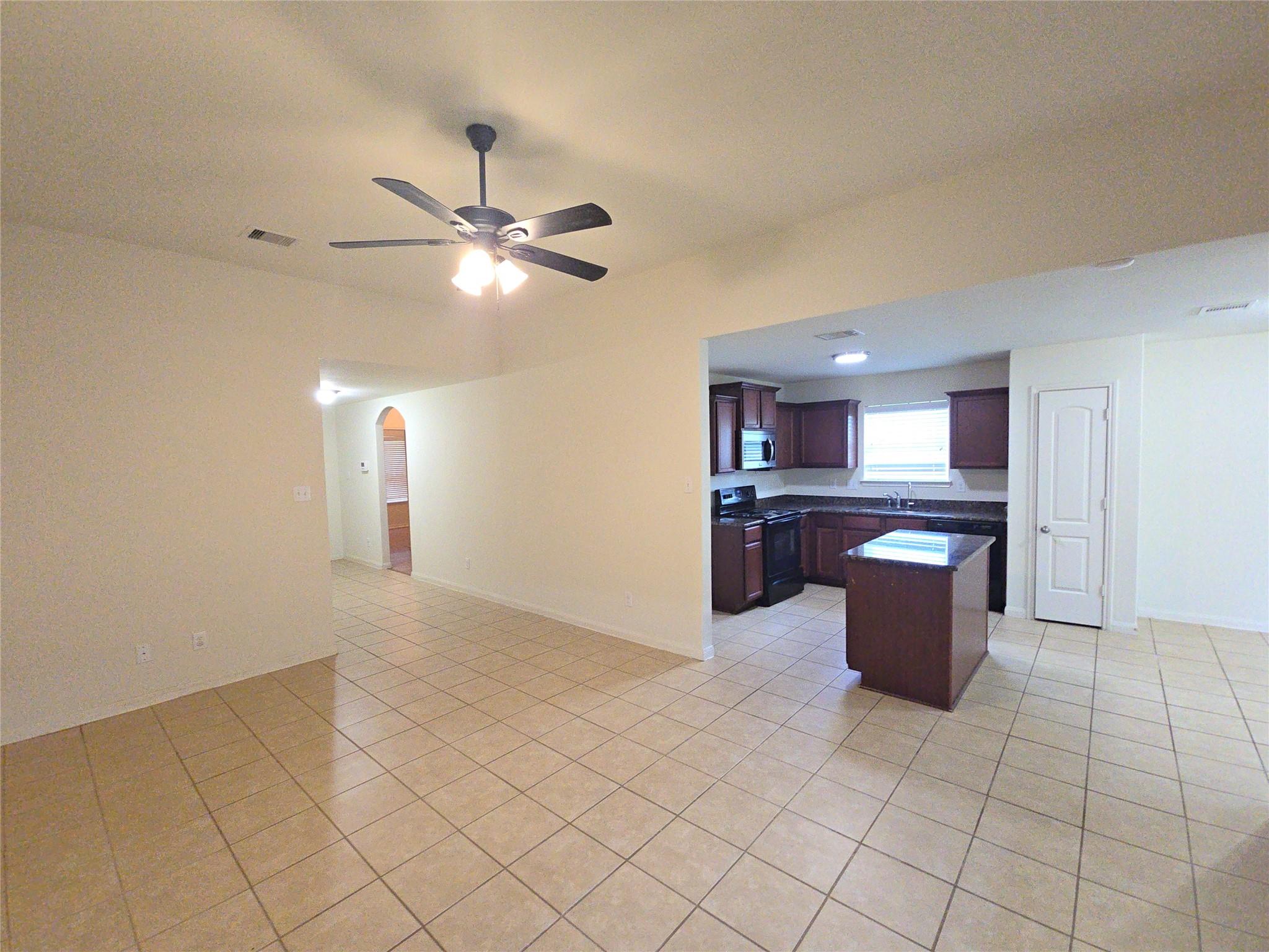 2303 Golden Brandy Lane