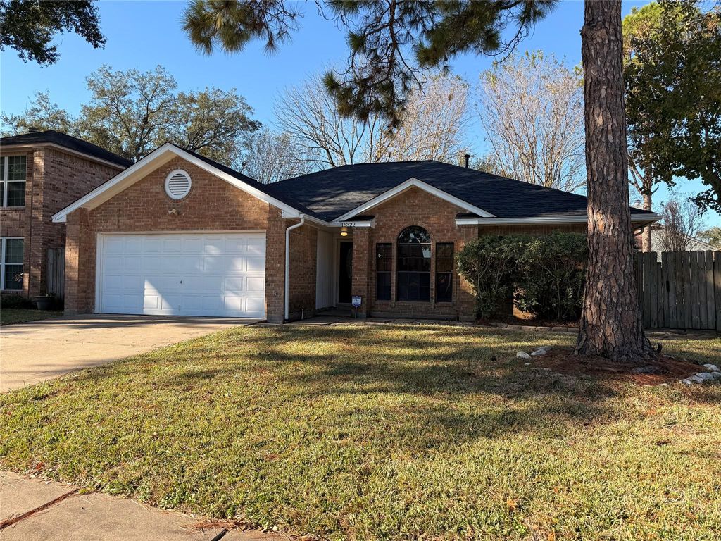 Photo of 16322 Ginger Run Way, Sugar Land, TX 77498 (MLS # 27742927)