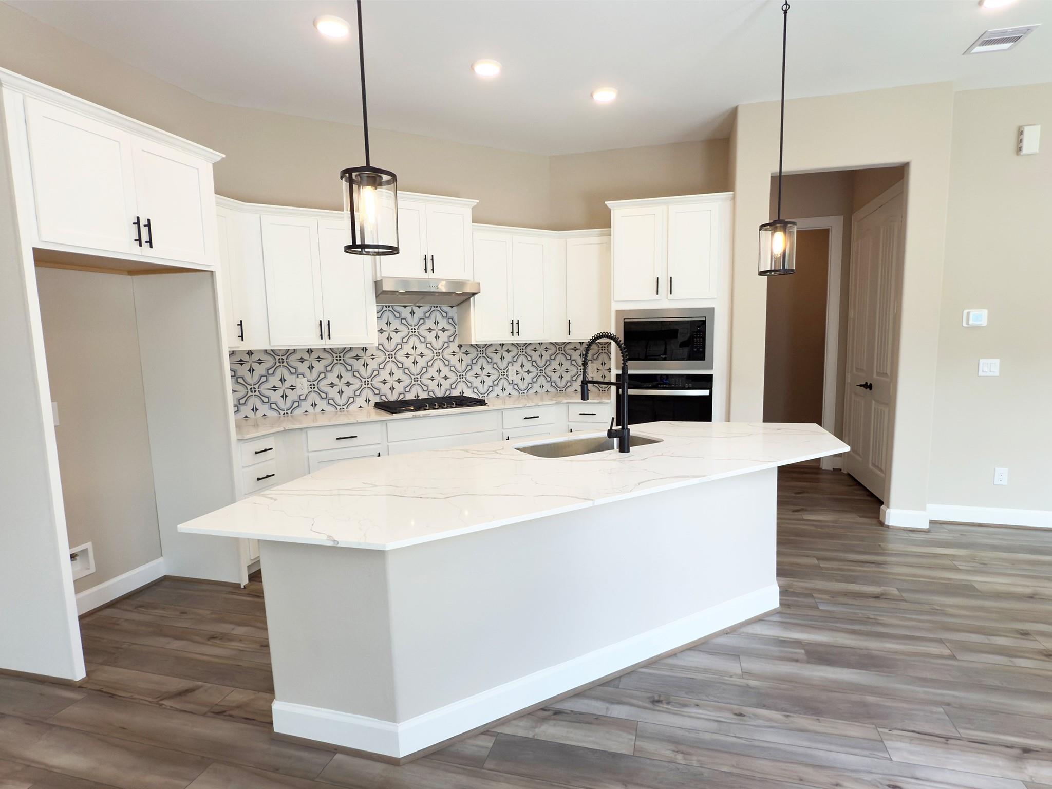 23634 Golden Birch Bend