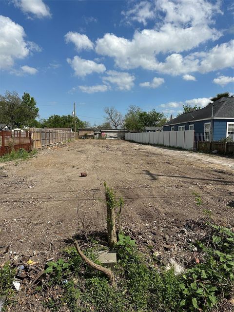 Tiny photo for 3017 Golfcrest Boulevard, Houston, TX 77087 (MLS # 33155248)