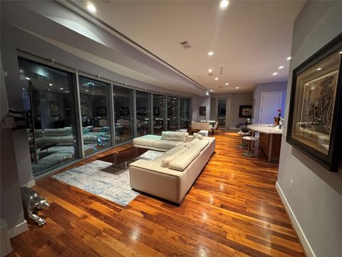 Photo of 1600 Post Oak Boulevard #1206, Houston, TX 77056 (MLS # 27283306) Photo of 1600 Post Oak Boulevard #1206, Houston, TX 77056 (MLS # 27283306)