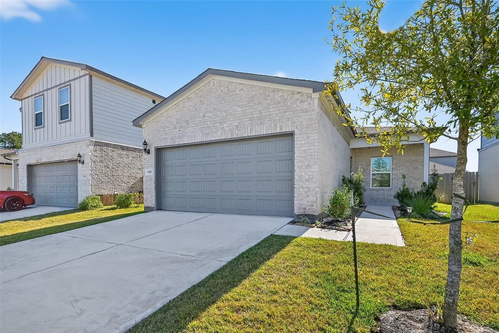 Photo of 8327 Bristlecone Pine Way, Magnolia, TX 77354 (MLS # 22588468)