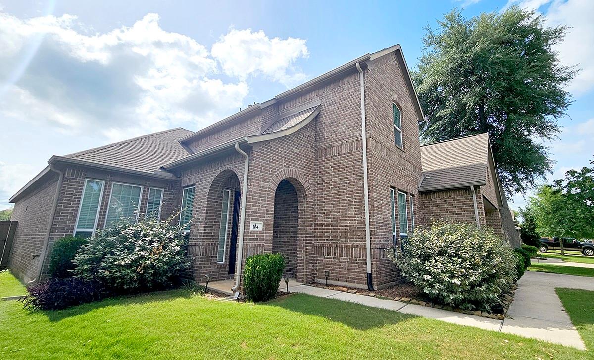 104 Forest Bend Court