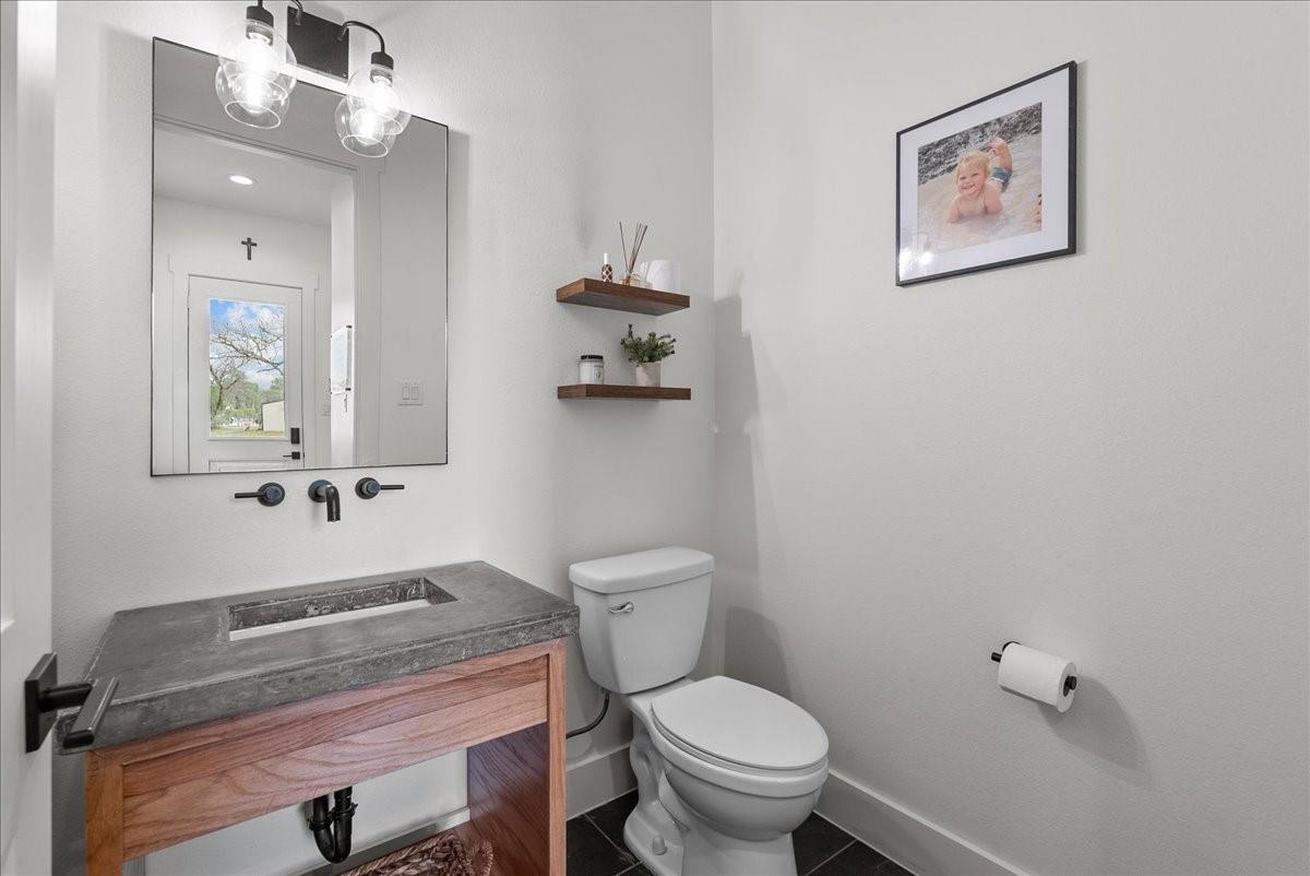 Alvin, Texas, 77511, United States, 4 Bedrooms Bedrooms, ,5 BathroomsBathrooms,Residential,Active,2020117