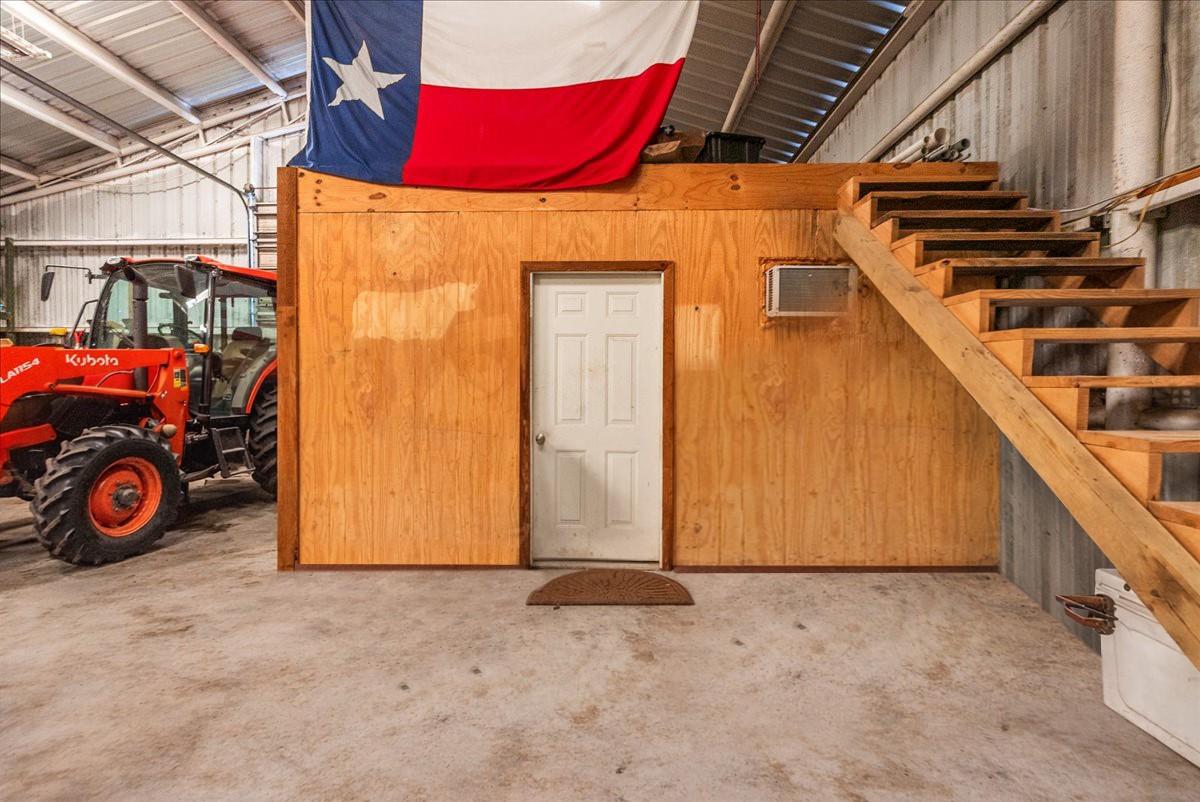 Alvin, Texas, 77511, United States, 4 Bedrooms Bedrooms, ,5 BathroomsBathrooms,Residential,Active,2020117