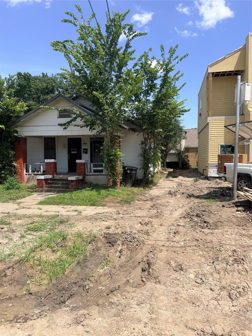 Photo of 3415 Live Oak St ST, Houston, TX 77004 (MLS # 14777708)