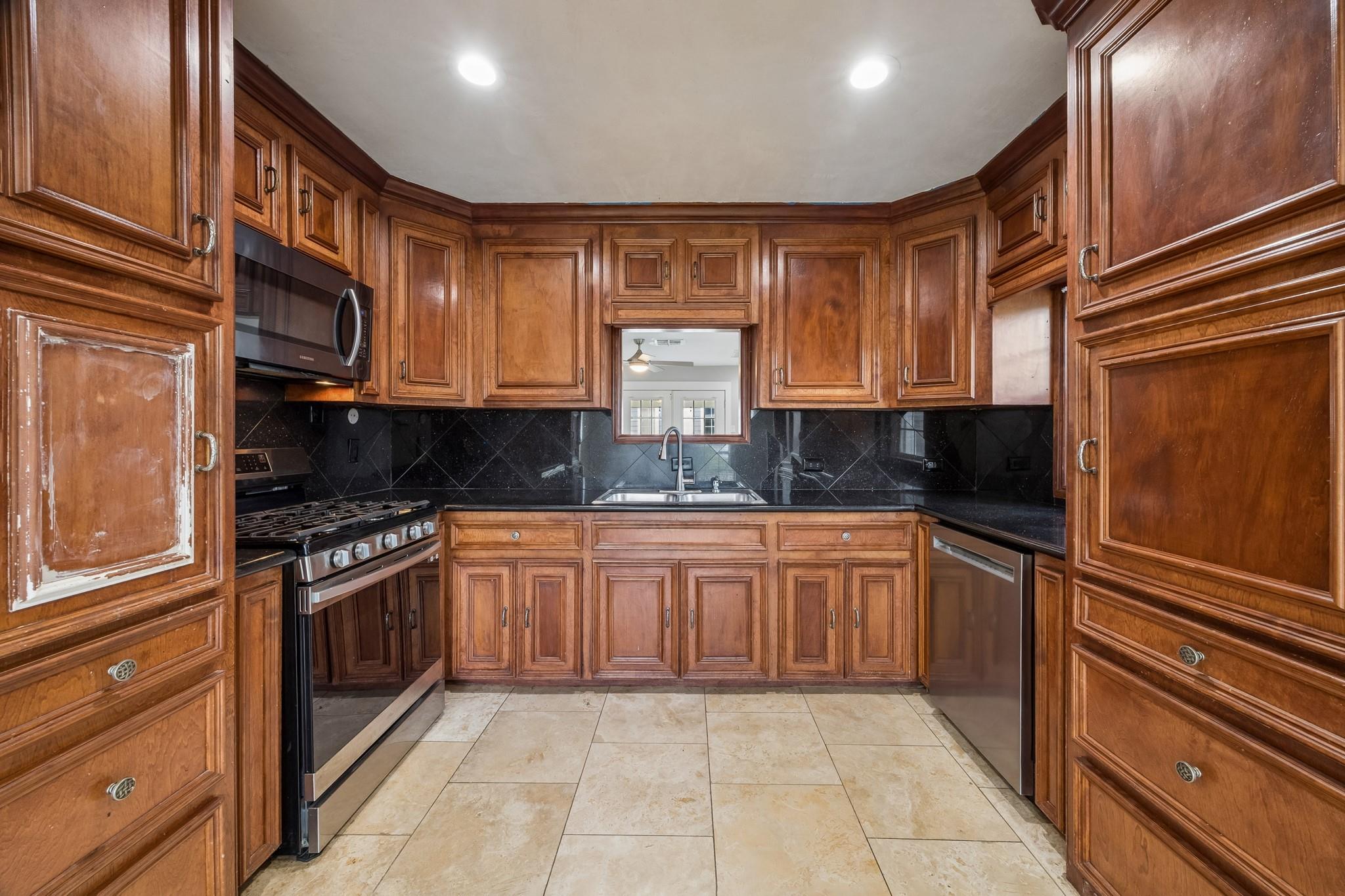 9826 Carlow Lane