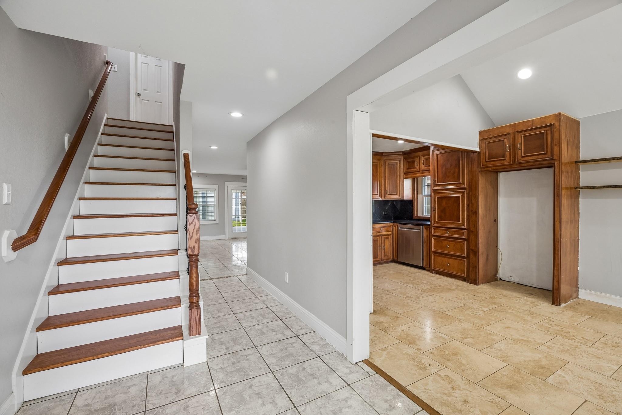 9826 Carlow Lane