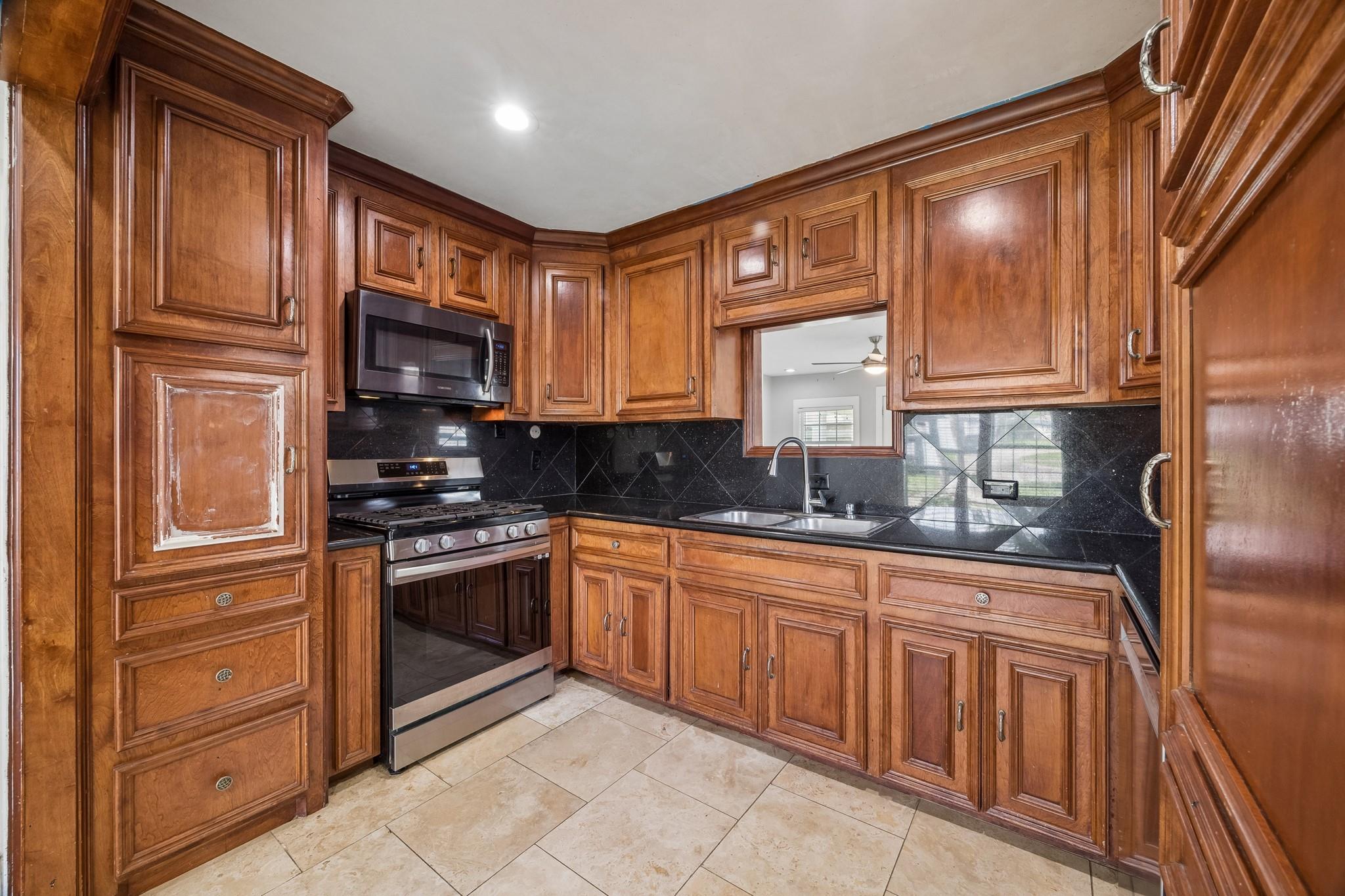 9826 Carlow Lane