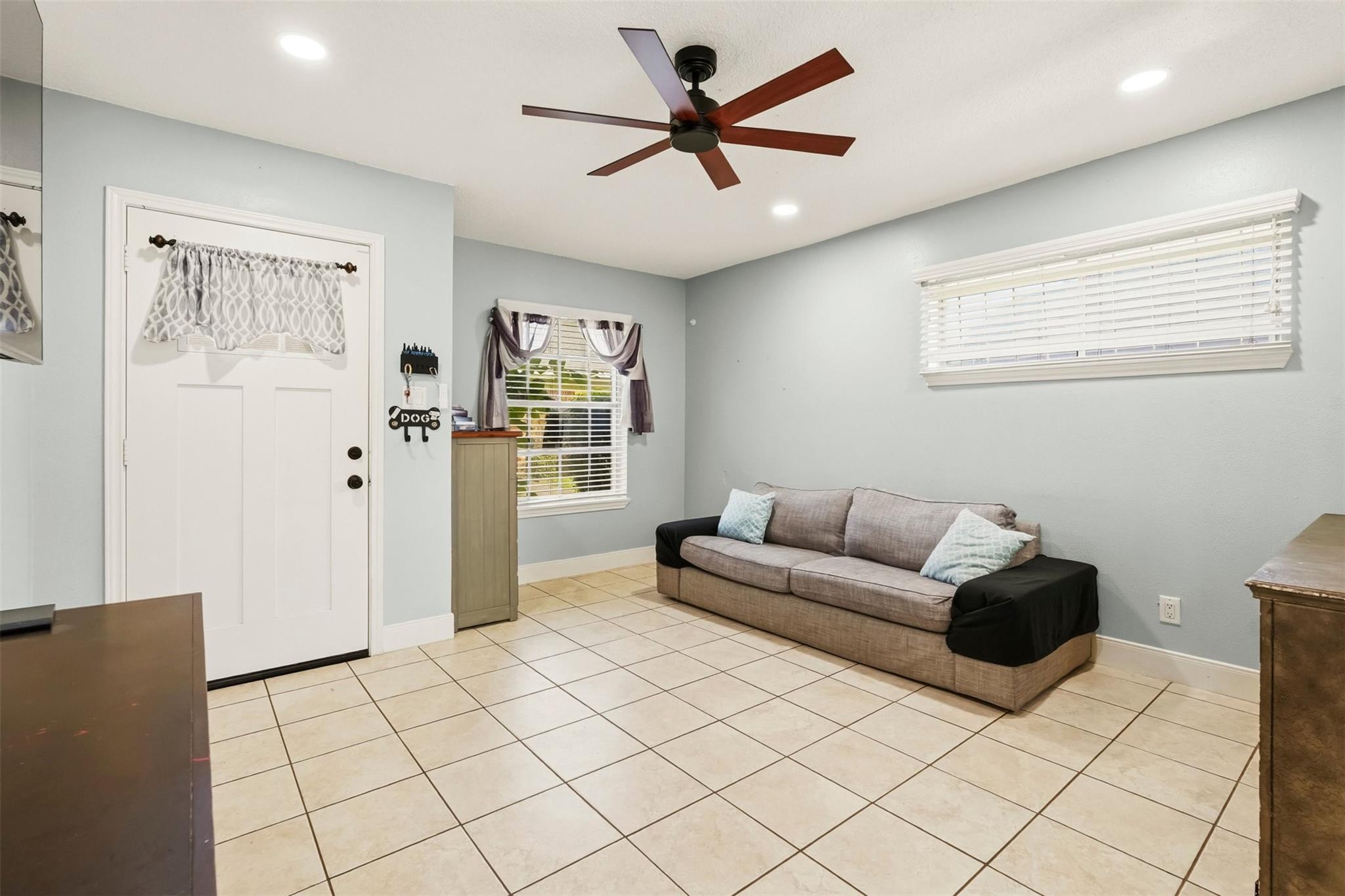 9458 Neuens Road 9458