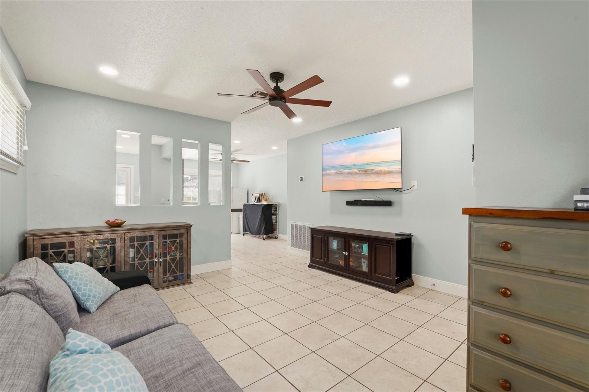 9458 Neuens Road 9458
