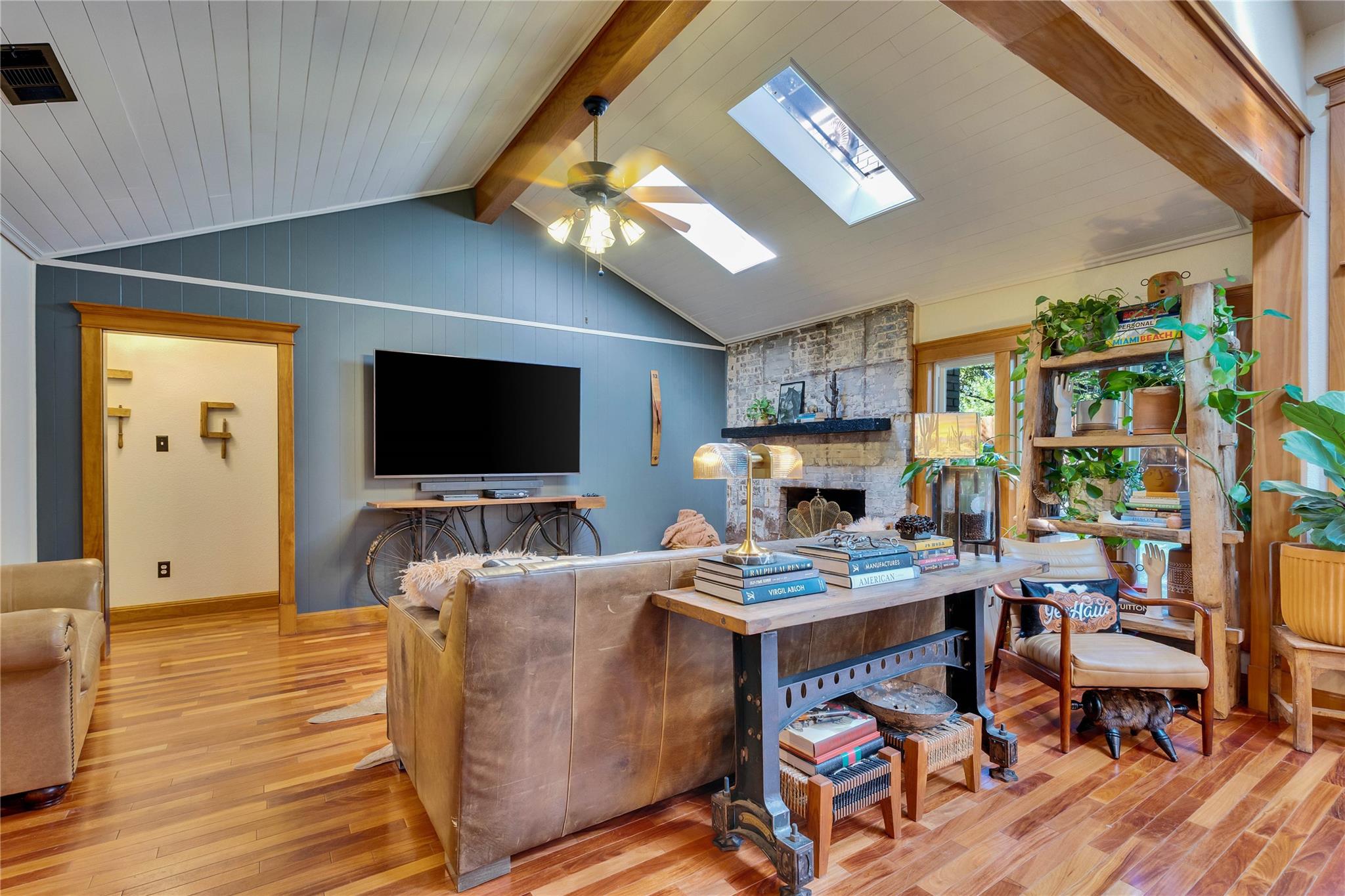 9709 Braes Valley Street