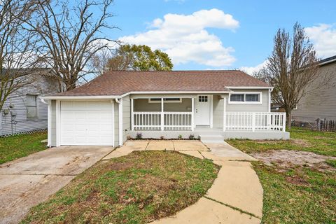 211 E 4th Street Deer Park TX 77536
