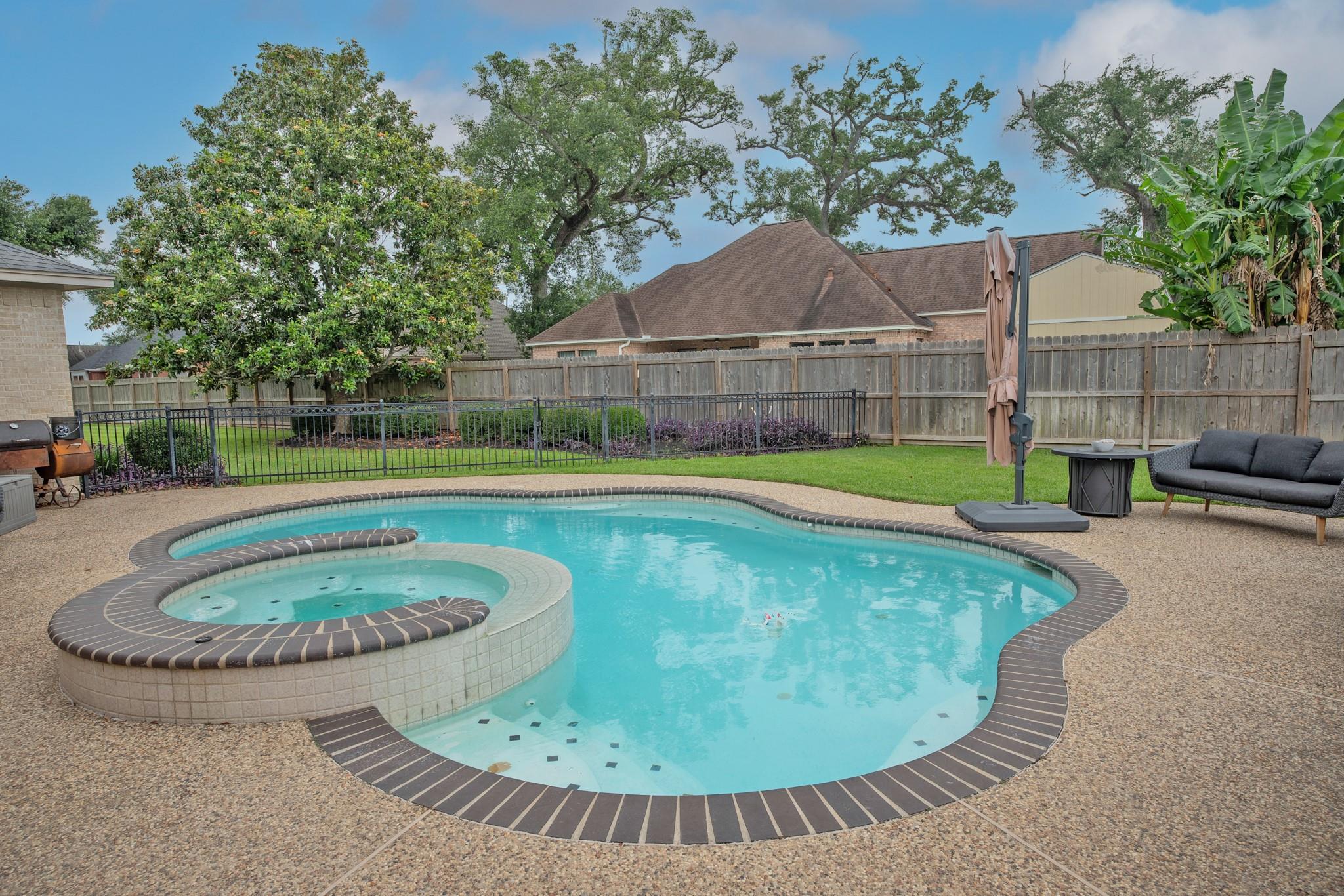 56 English Oak Court