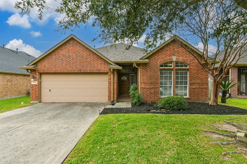 Photo of 4822 Chase Stone Drive, Bacliff, TX 77518 (MLS # 40505733)