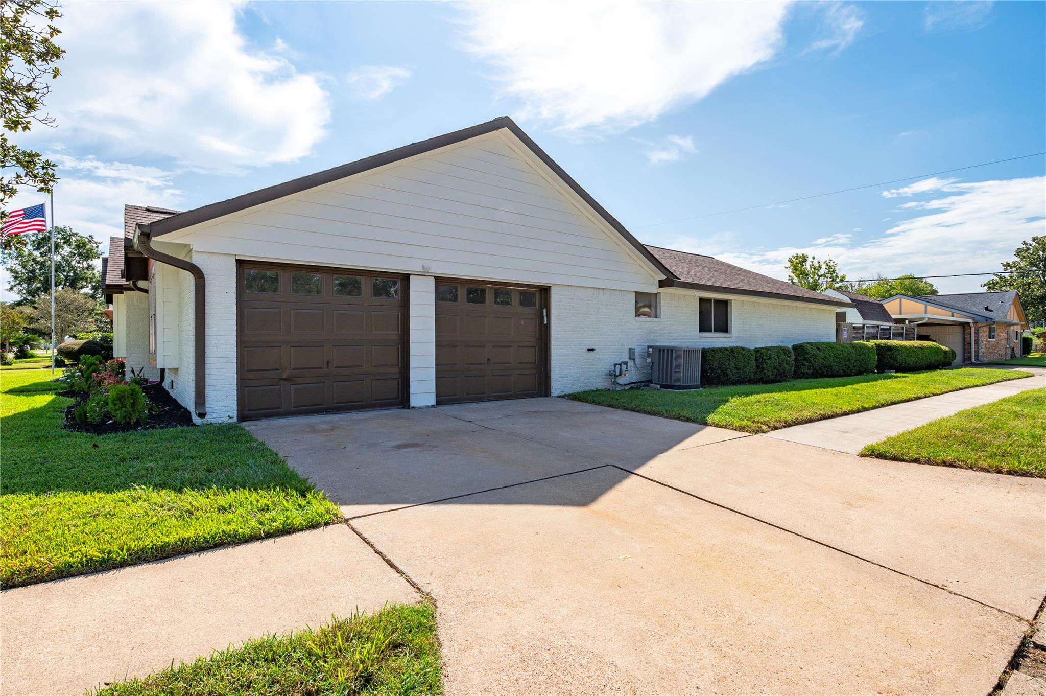 717 Yale Lane
