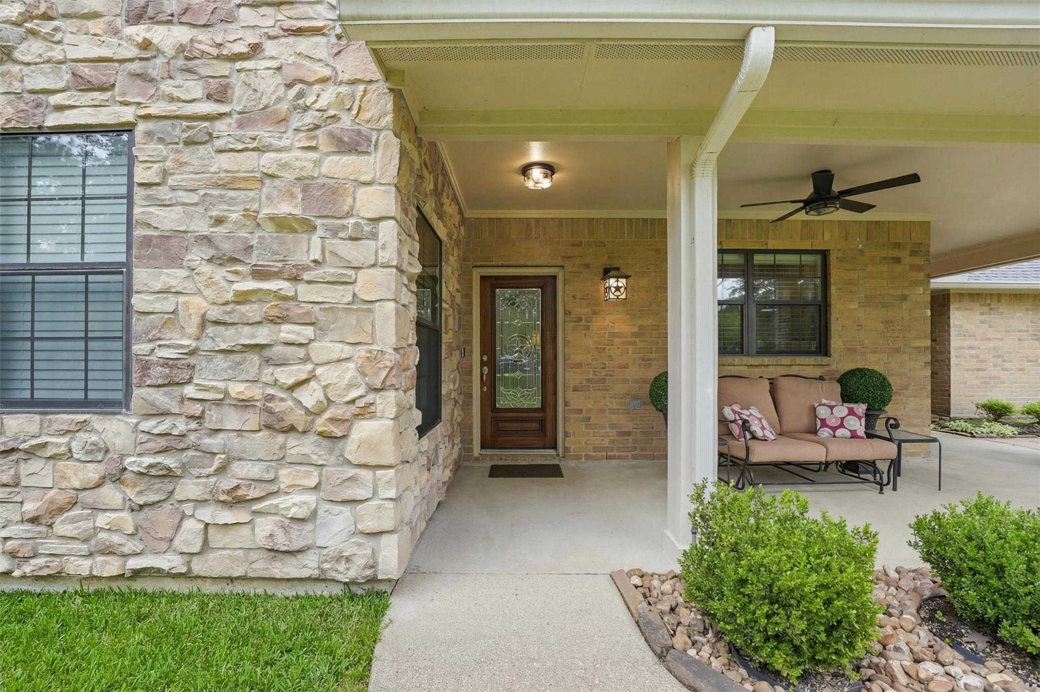 15420 Queen Elizabeth Court