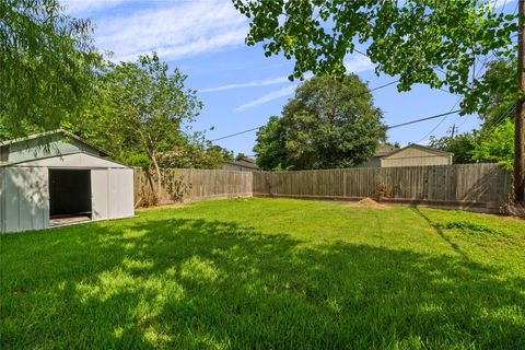 Tiny photo for 5931 Southville Street, Houston, TX 77033 (MLS # 48645400)