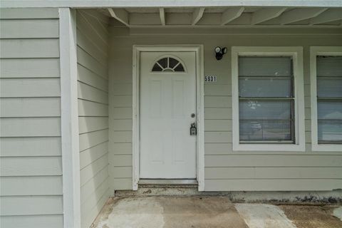 Tiny photo for 5931 Southville Street, Houston, TX 77033 (MLS # 48645400)