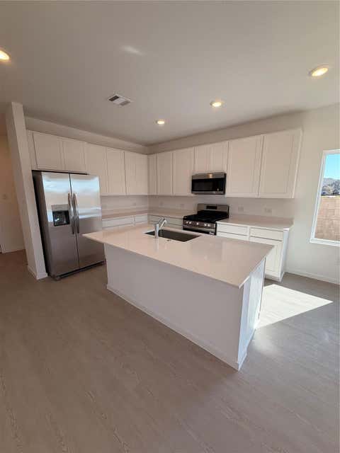 Townhouse For Sale - 2152 Salinas Drive<br/> Rosharon, TX 77583