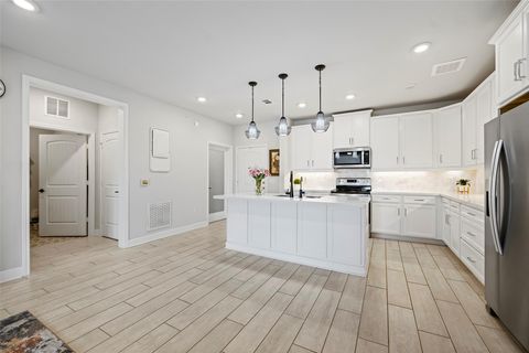 Photo of 6804 Westview Drive #1404, Houston, TX 77055 (MLS # 42742279)