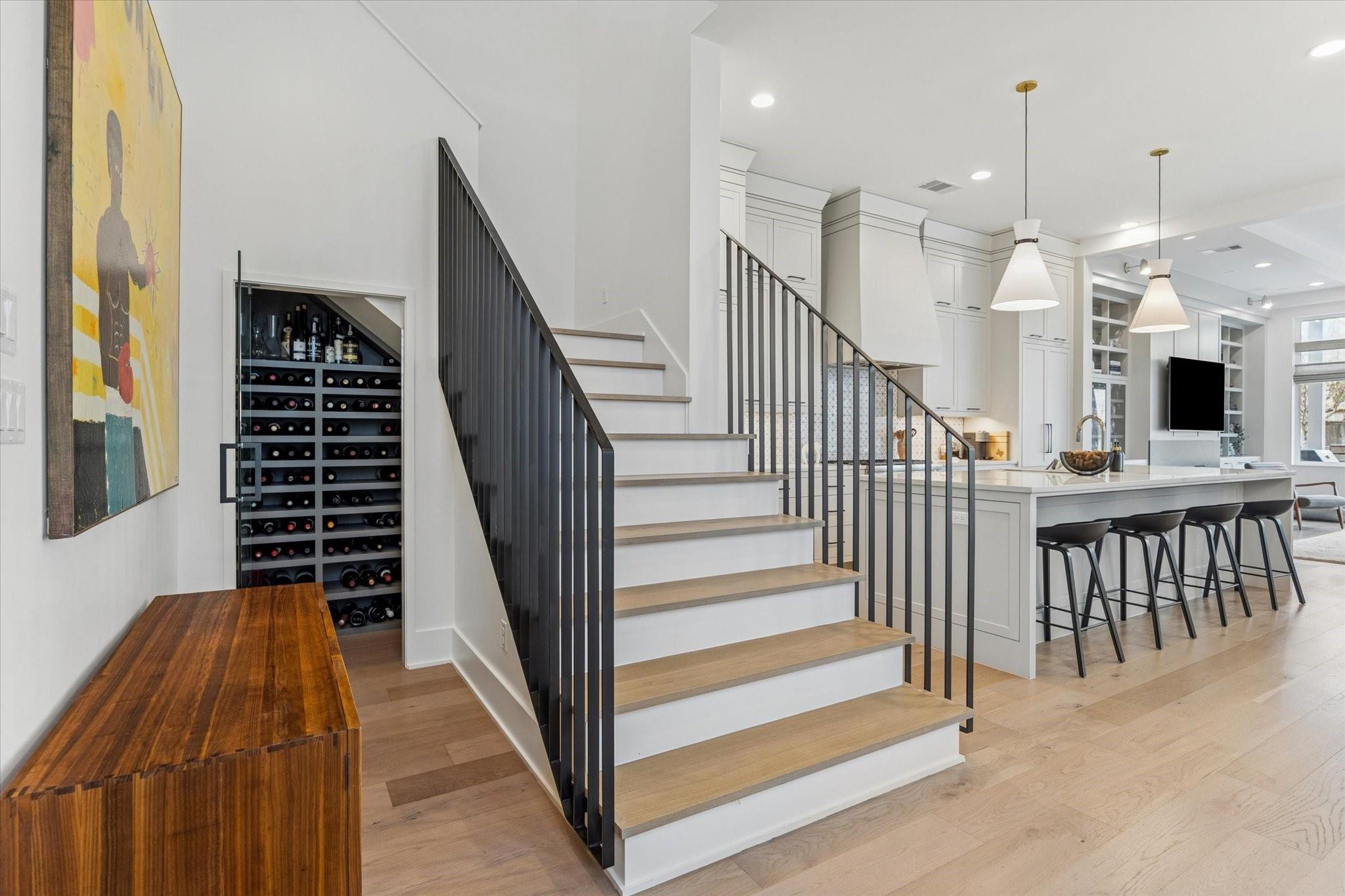 719 E 6th 1/2 Street