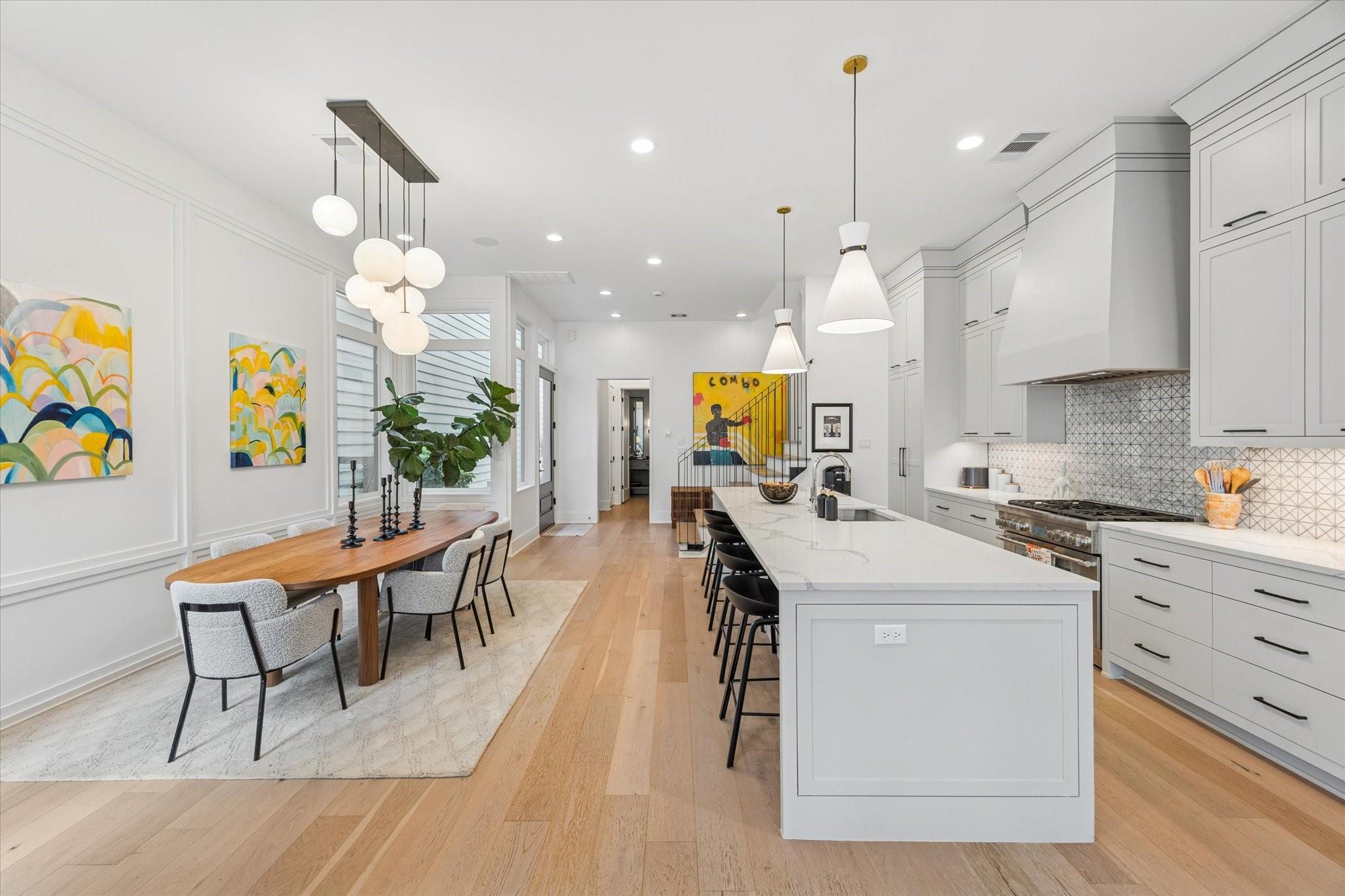 719 E 6th 1/2 Street