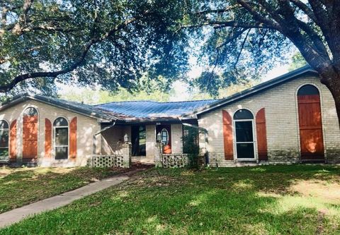 Photo of 703 Shade Crest Circle, Cleveland, TX 77327 (MLS # 27658165) Photo of 703 Shade Crest Circle, Cleveland, TX 77327 (MLS # 27658165)